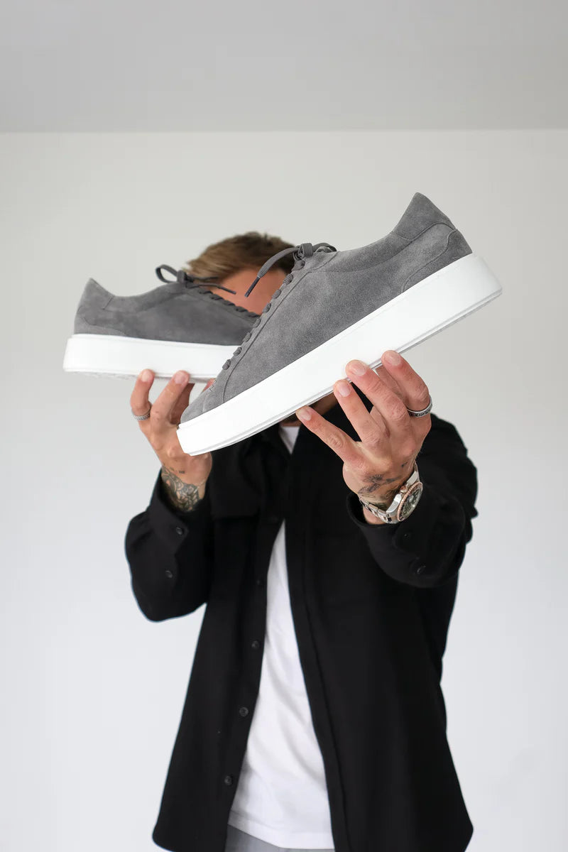 The Classic Suede Schoen